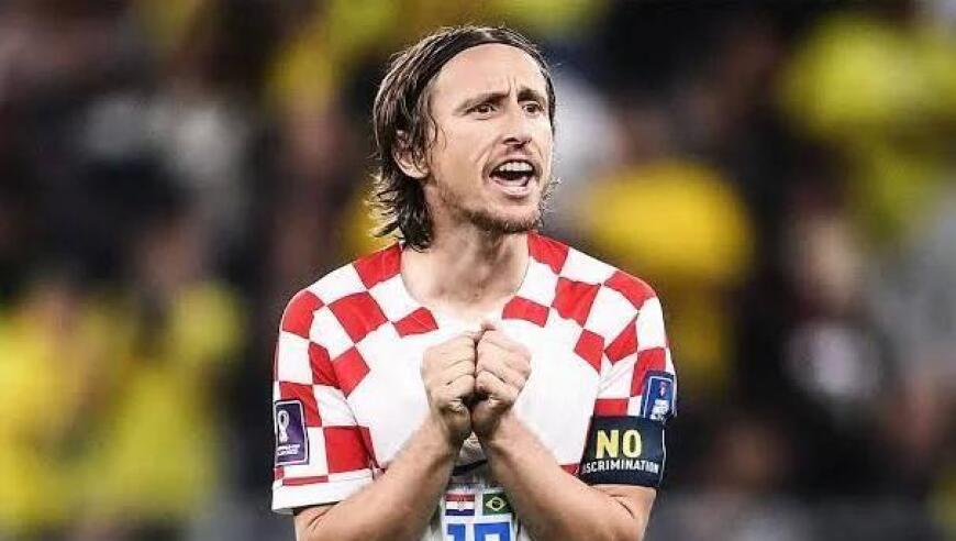 TA：随着主席选举临近，巴萨的长期引援议题根本无法提上议程