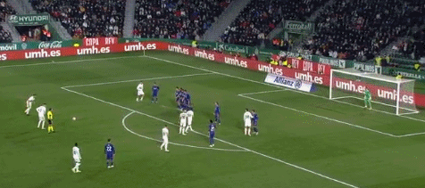 看完曼联vs埃弗顿中b费的触球集锦，拉爵还是把他卖了吧