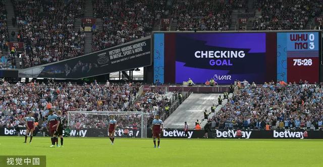 马丁内利：我进球后和马杜埃凯有过交流，我说他的进球更精彩