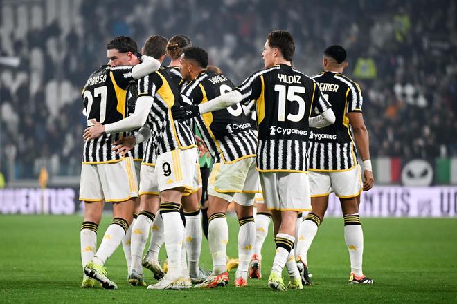 官方：26年1月起，德甲、德乙球场内将显示实际补时时长